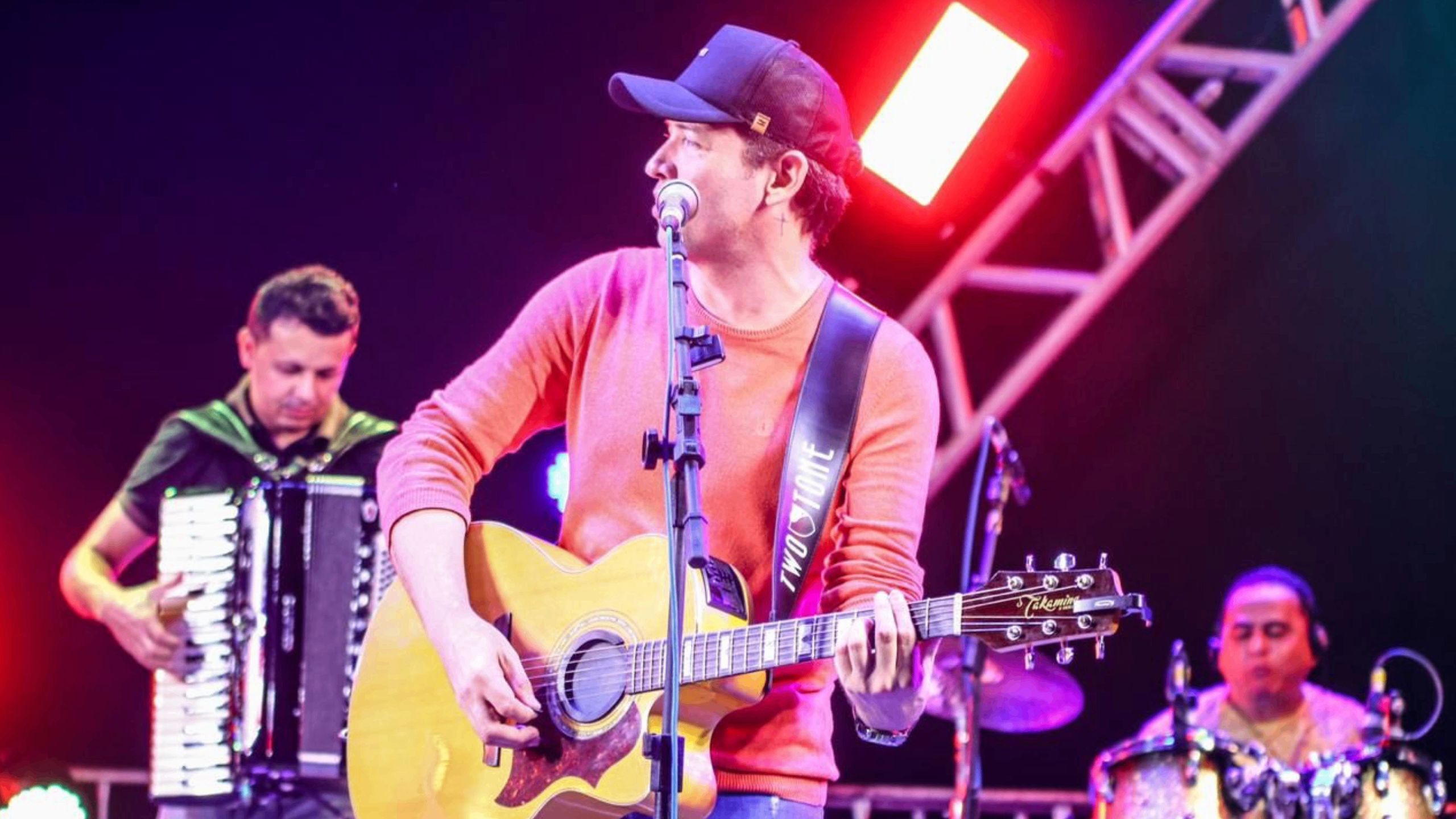 Leonardo Arantes no palco